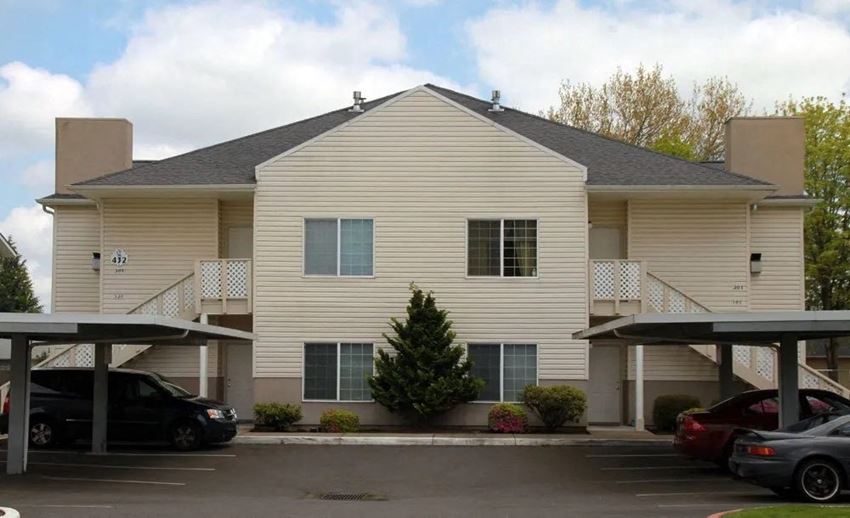 Fountain Valley Apartments, 435 Fountain Valley Way NE, Salem, OR